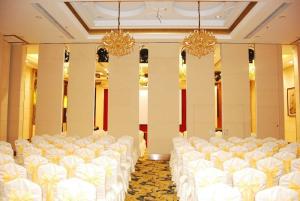 Wholesale Acoustic Movable Wall Soundproof Sliding Partition Walls For Ballroom Banquet from china suppliers