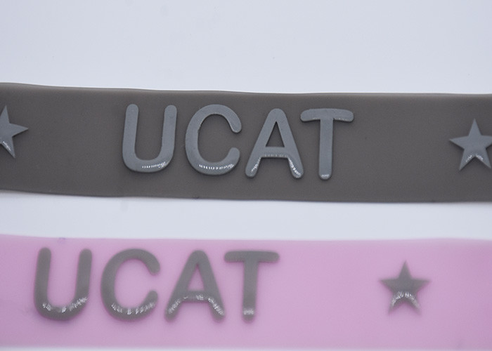 TPU Custom Shiny Silicone Logo Screen Printed Patches For Garments