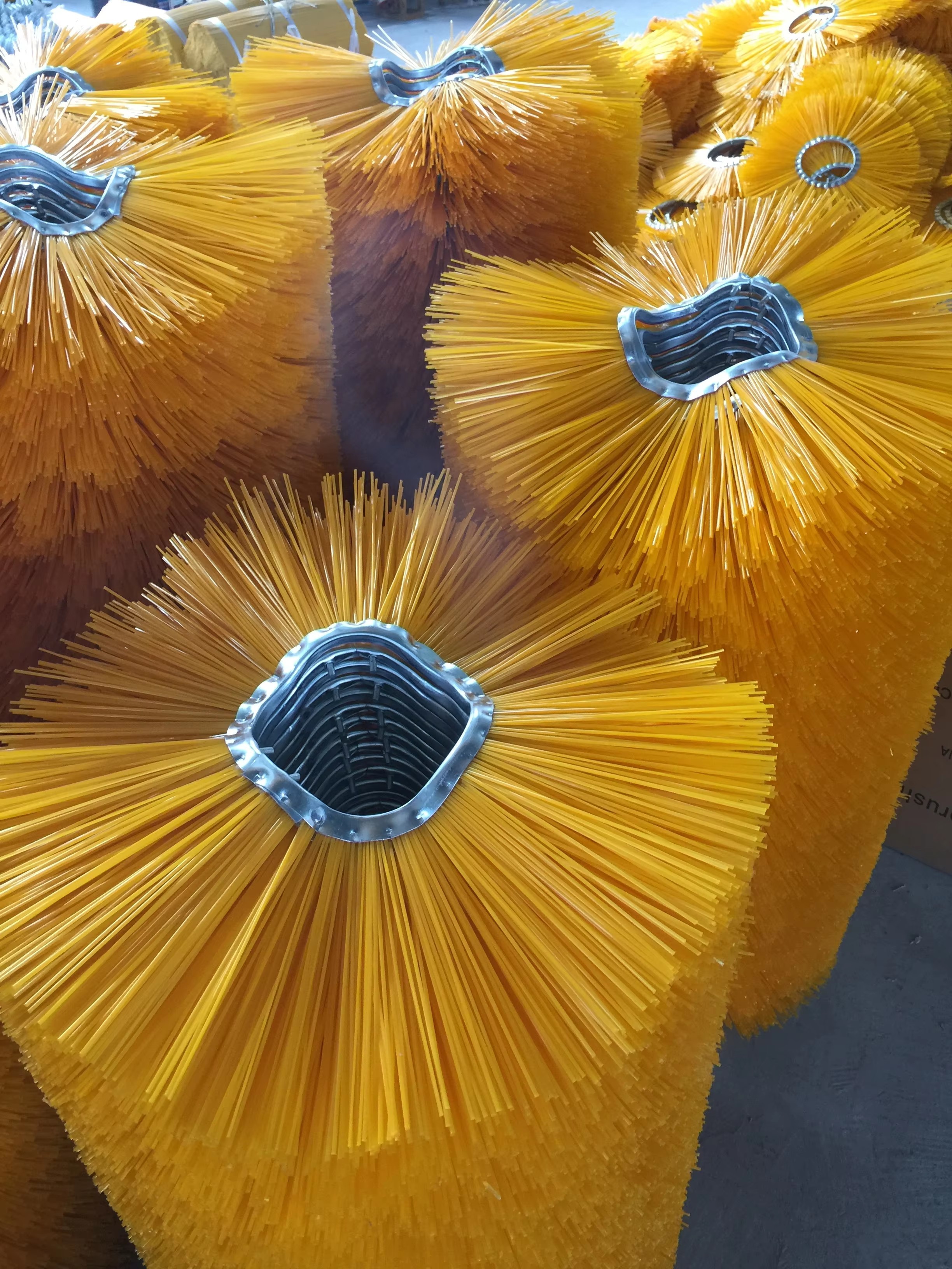 Factory Price Convoluted Sweeper Brush High Hardness Mix Wire Wafer Brush