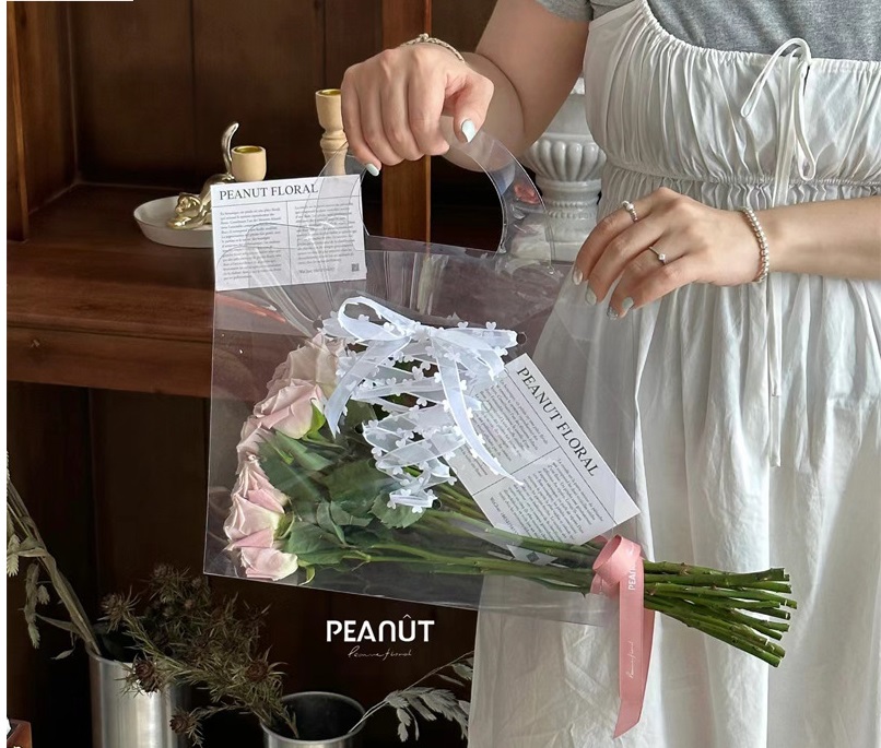 Portable Clear PVC Pet Flower Gift Boxes For Graduation Bouquets Transparent Packaging
