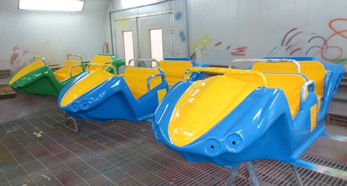 Frog Car Design Children's Amusement Rides , Anti Rust Paint Amusement Park Rides