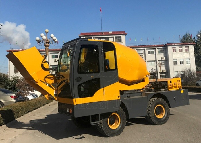 Self Loading Concrete Mixer