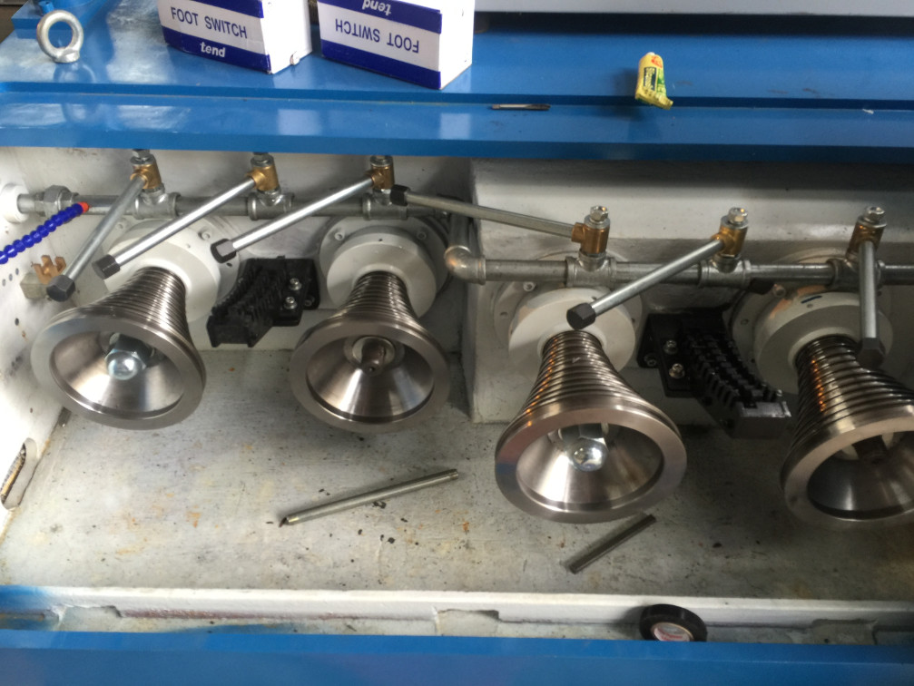 Cast Iron Structure Aluminium Wire Drawing Machine , Safe Fine Wire Drawing Machine