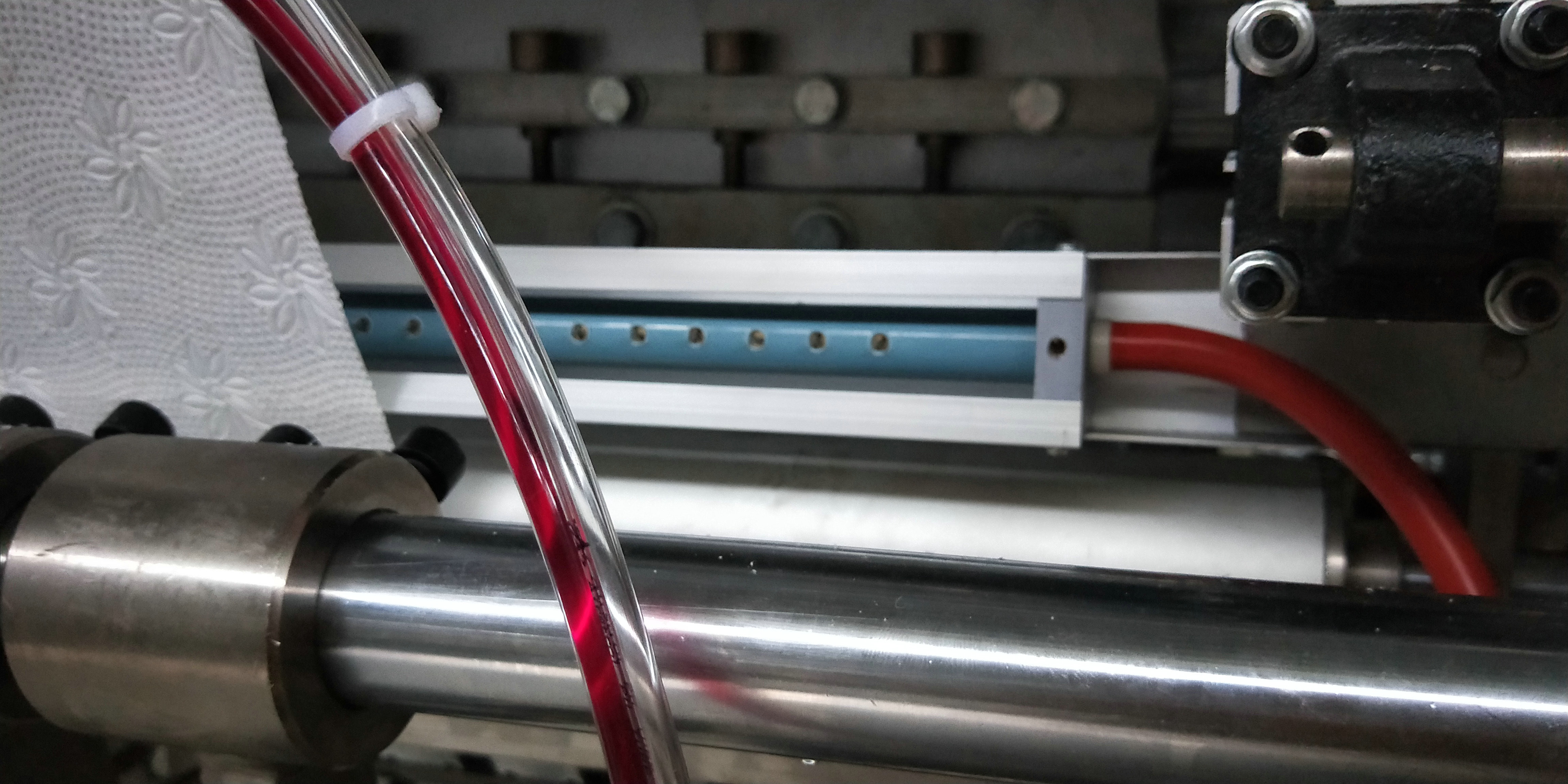 Fully Automatic Facial Tissue Folding Machine PLC 60-100 M/Min Speed