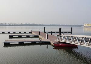 Wholesale Galvanized Marine Aluminum Gangways Anti Rust Aluminum Floating Pontoon from china suppliers