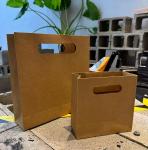 High-grade kraft paper bag thickened hole special handbag gift bag square gift