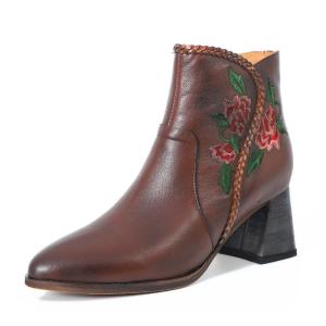 Wholesale HZM034 Ethnic Style Retro Women'S Boots Autumn And Winter New Leather Women'S Shoes Boots Original Embroidery Thick Heel from china suppliers