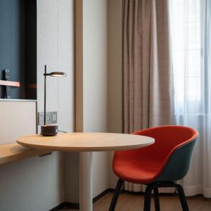 Wholesale ODM Modern 5 Star Hotel Guestroom Furniture Furnishings Set Veneer Plywood from china suppliers