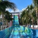 Dream Castle Series Large Customized Water Village Slide Amusement Equipment
