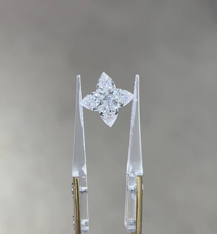 Lab Made Diamonds CVD IGI Certified Synthetic Diamonds Four Leaf clover Ring Necklace