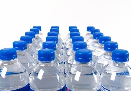 Rotary Pure Water 500ml Pet Bottle Filling Machine 7000BPH With 16 Pieces Heads