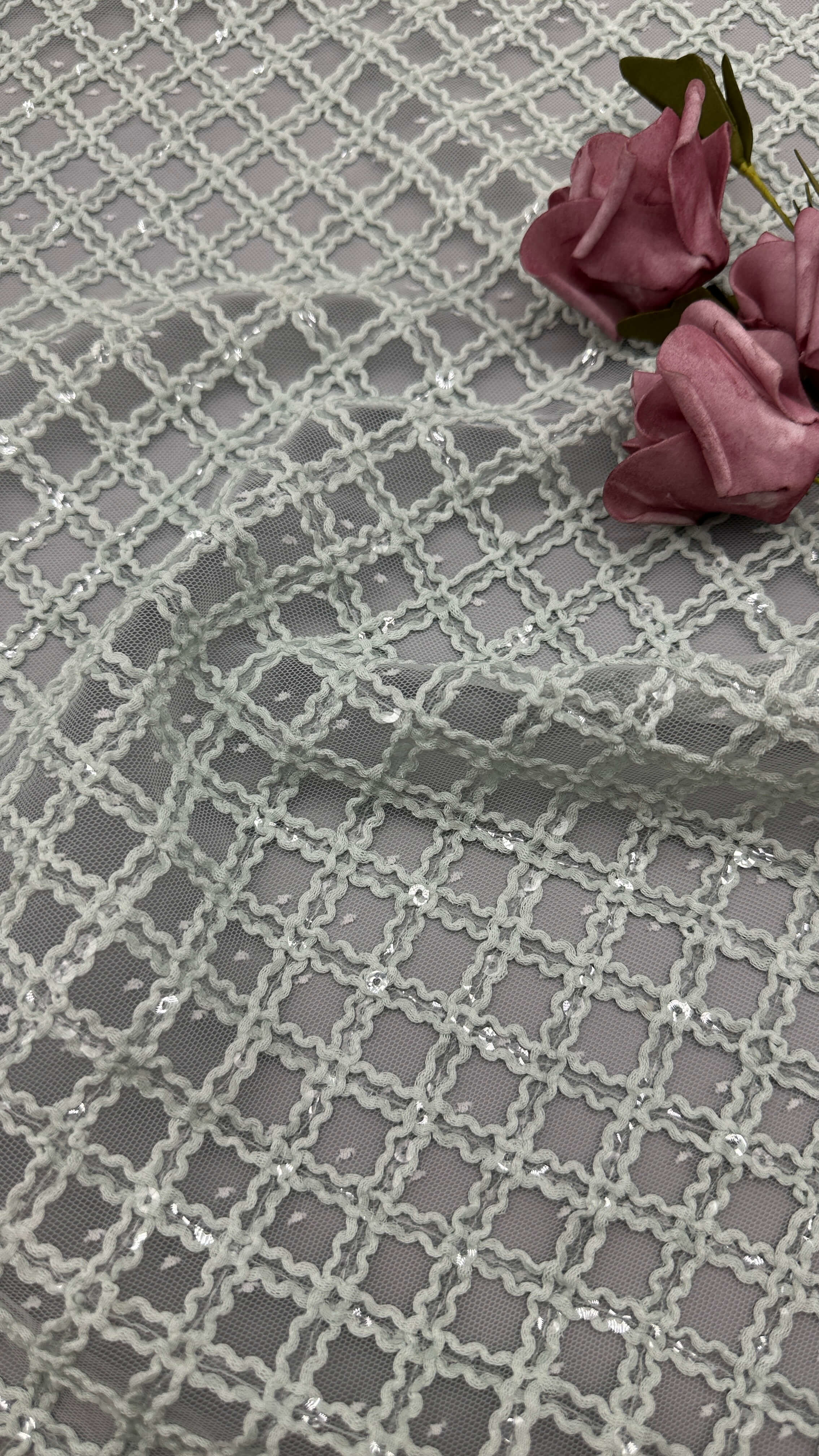 Leafy Plaid Embroidery Durable And Elegant Luxary Knit Embroidery Fabric Lace Fabric Wedding Birthday Occasions Sequin Plaid Fabric