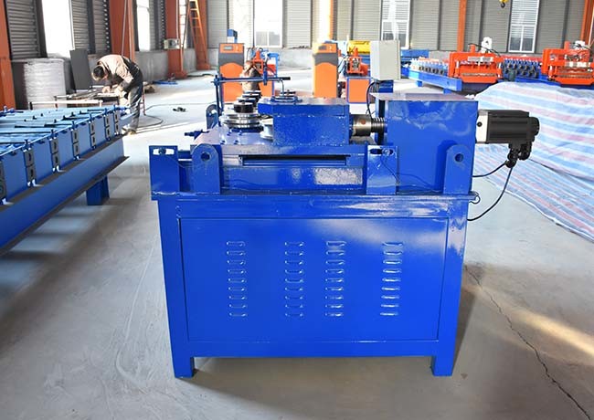 Roof Panel Metal Bending Machine / Steel Bending Machine For Tube And Square