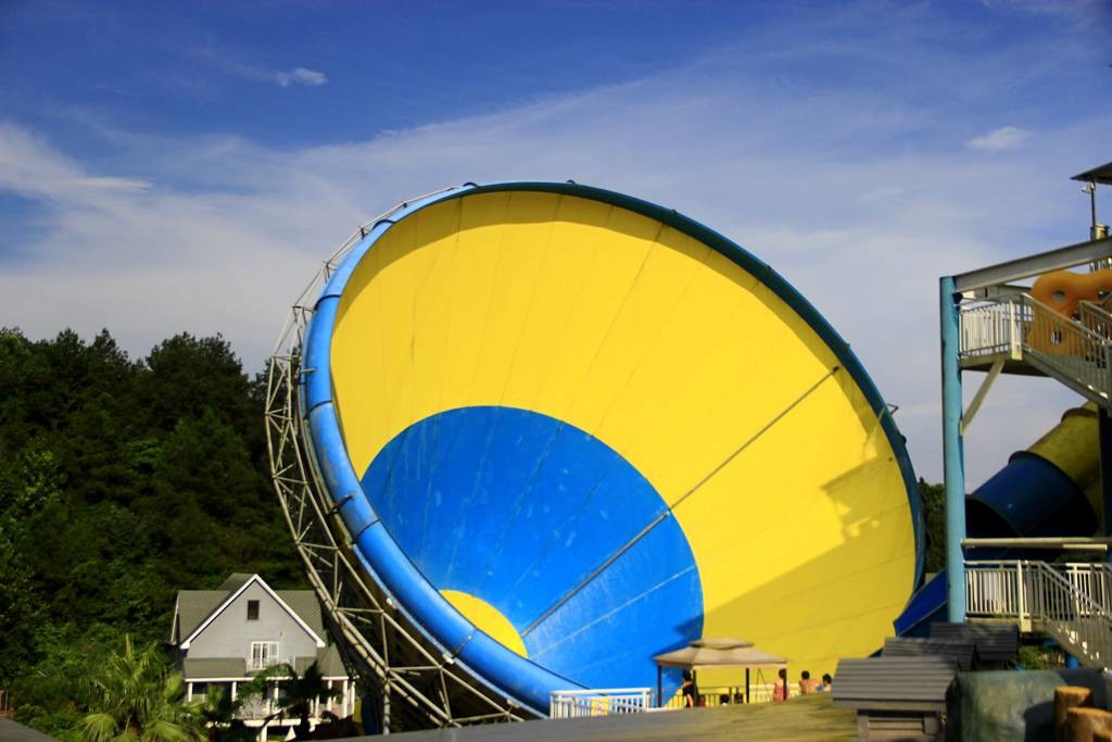 Fiberglass Super Tornado Water Slide 14.6m Platform Height Easy Maintenance for Family Fun