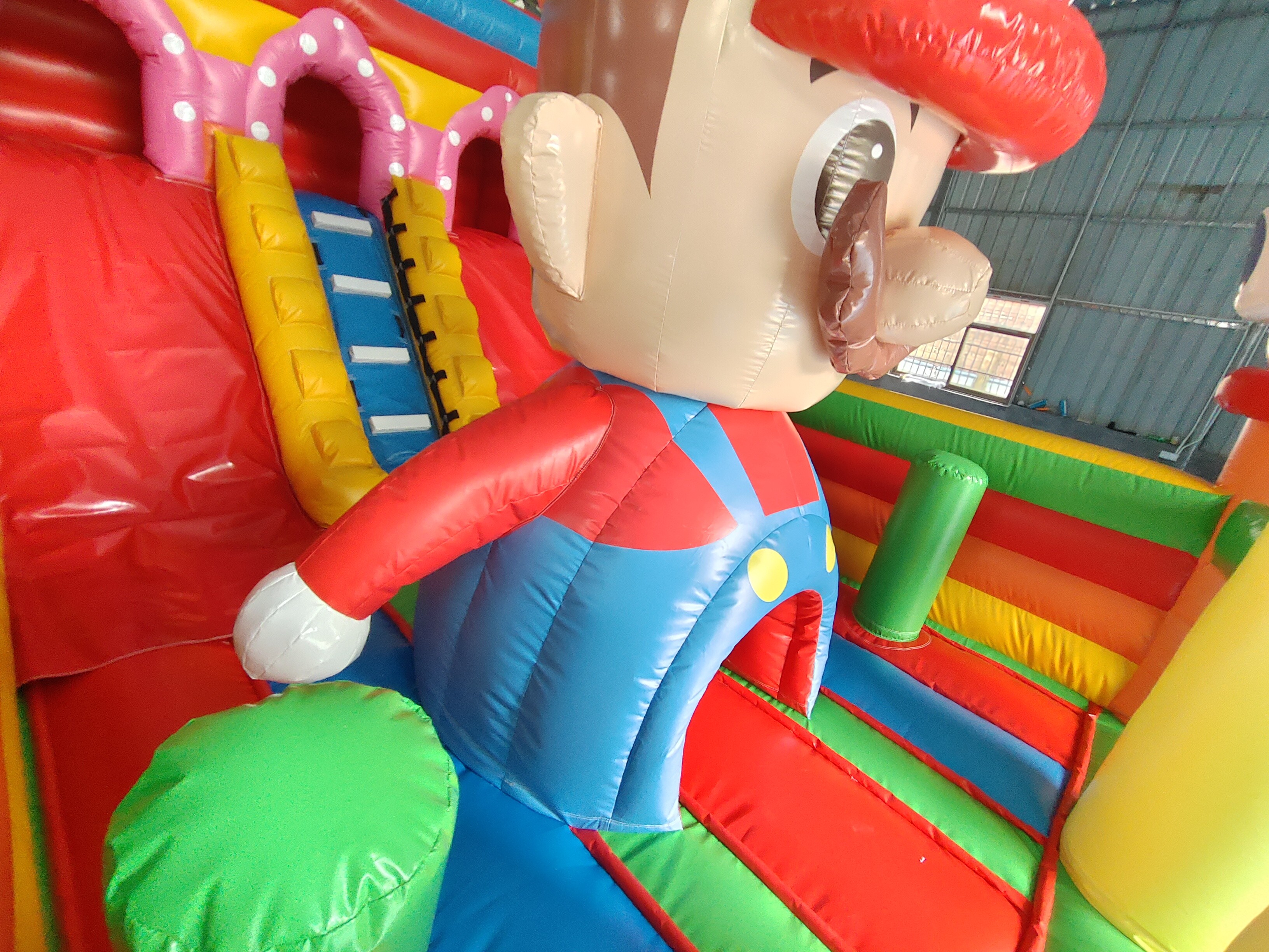Customized Inflatable Slides Playground Super Mario Park Inflatable Bouncy House