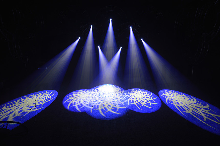 High intensity and efficiency LED Moving Head Spot / 150W LED mini spot