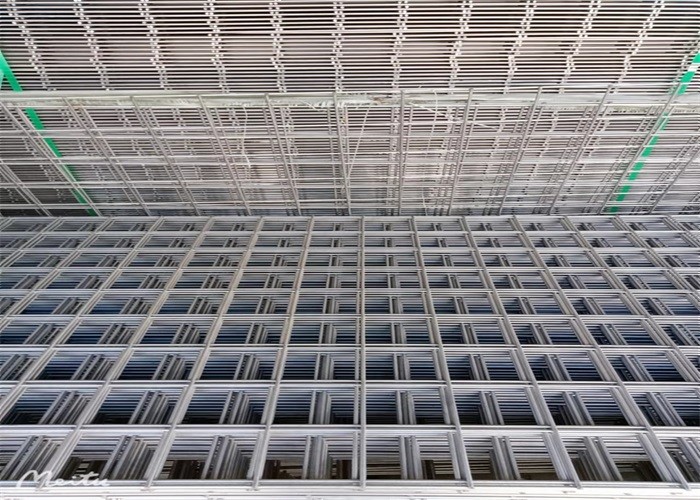 302 Stainless Steel 2.5mm Welded Mesh Panel 50x50mm
