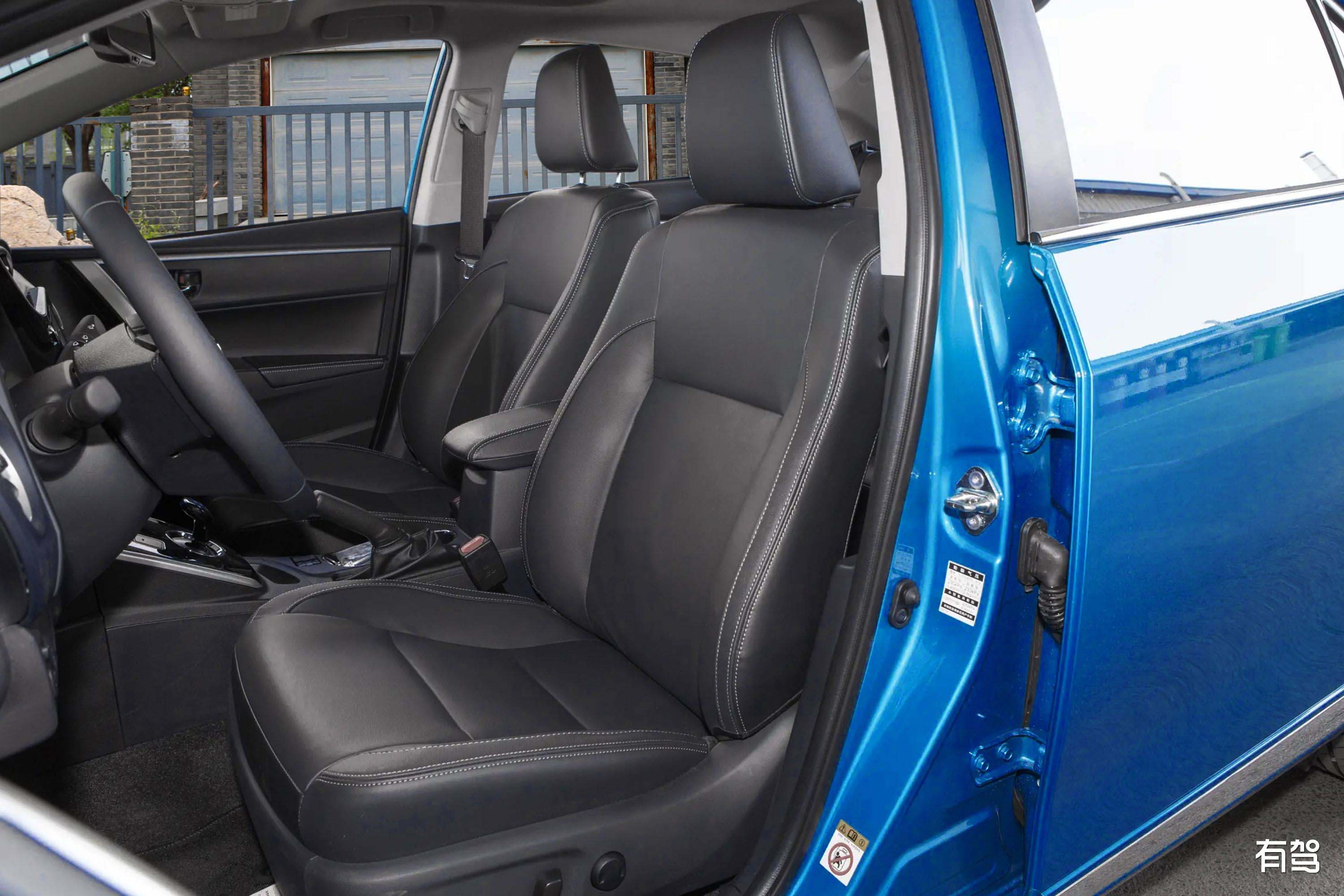 Hybrid Second Hand EV Cars Double Engine New Energy Electric Vehicle