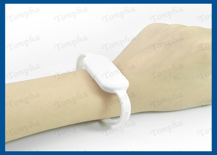 Promotional Thin Wristband Flash Drive Convenient Carrying Silicone Material