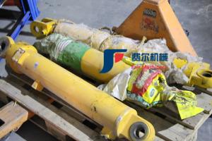 Wholesale Diesel Engine Hydraulic Oil Cylinder LG855.07.02 LG855.72000 Standard Size from china suppliers