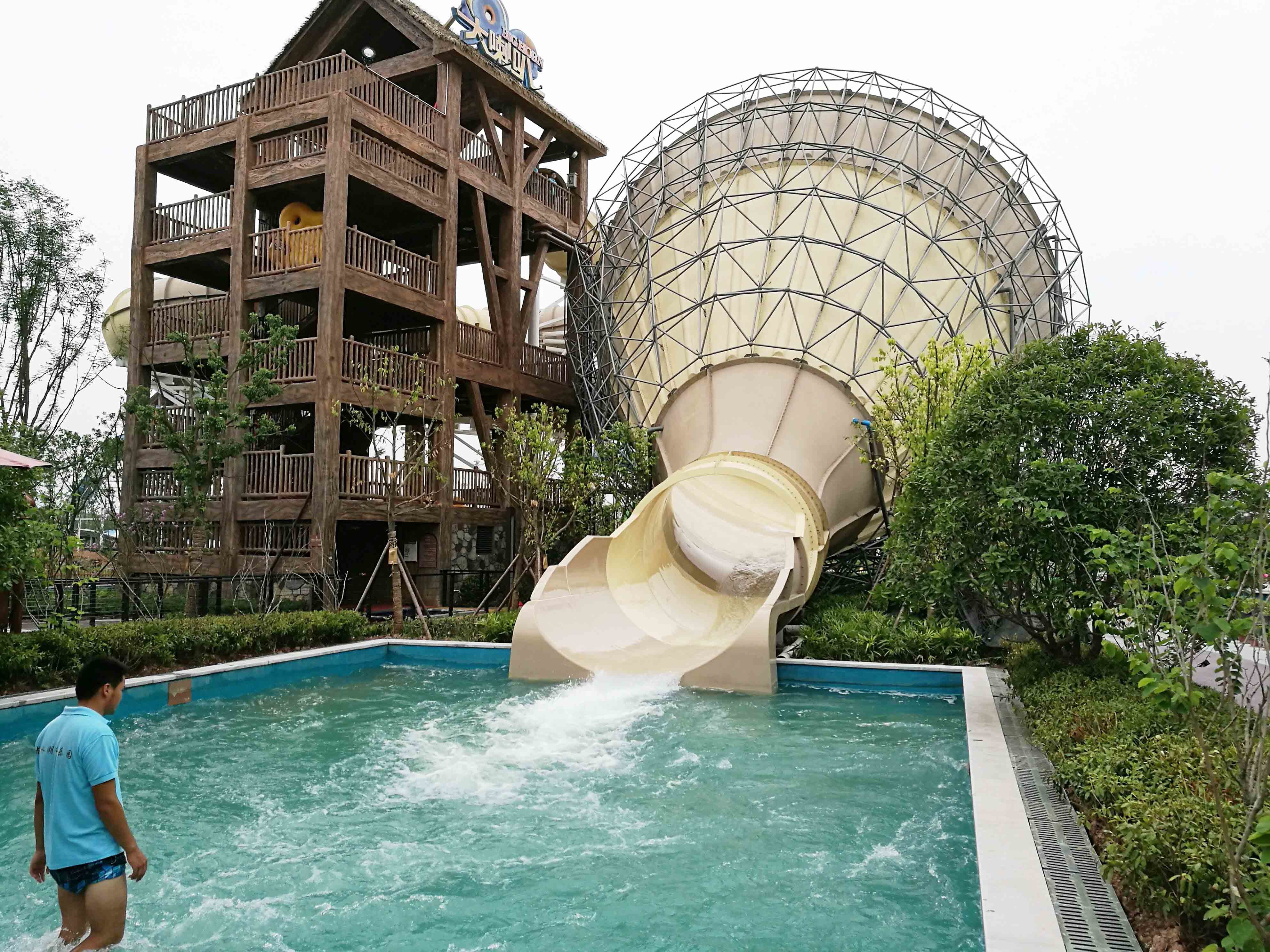 Tornado Fiberglass Commercial Family Water Slide For Water Park , 42*70m Floor space