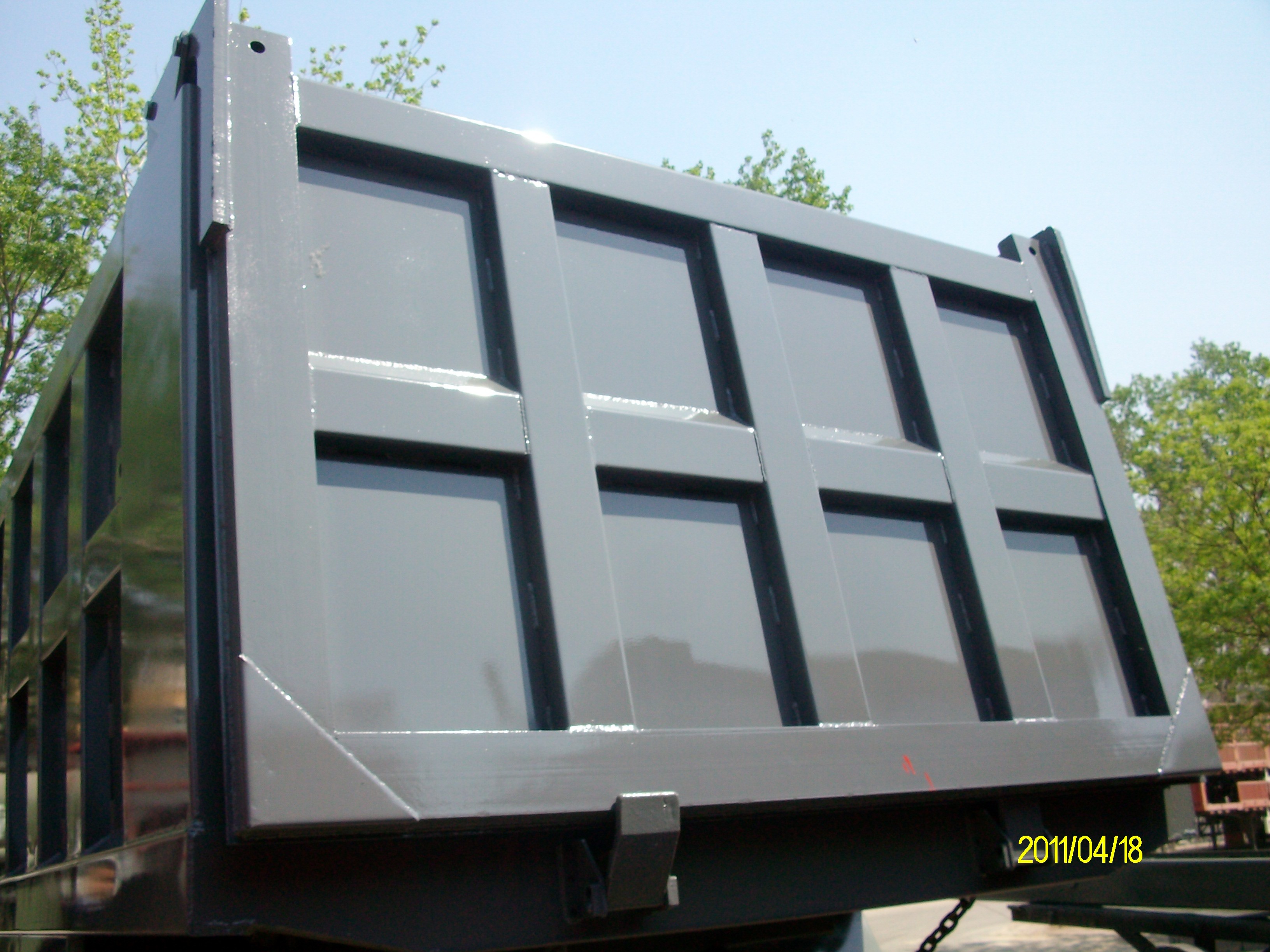 SINOTRUCK 19CBM DUMP TRUCK / Dumper Lorry horse to load 30 tons use in mine site