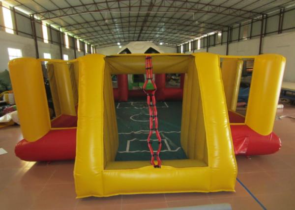 Amusement Park Inflatable Football Games Blow Up Football Pitch Inflatable