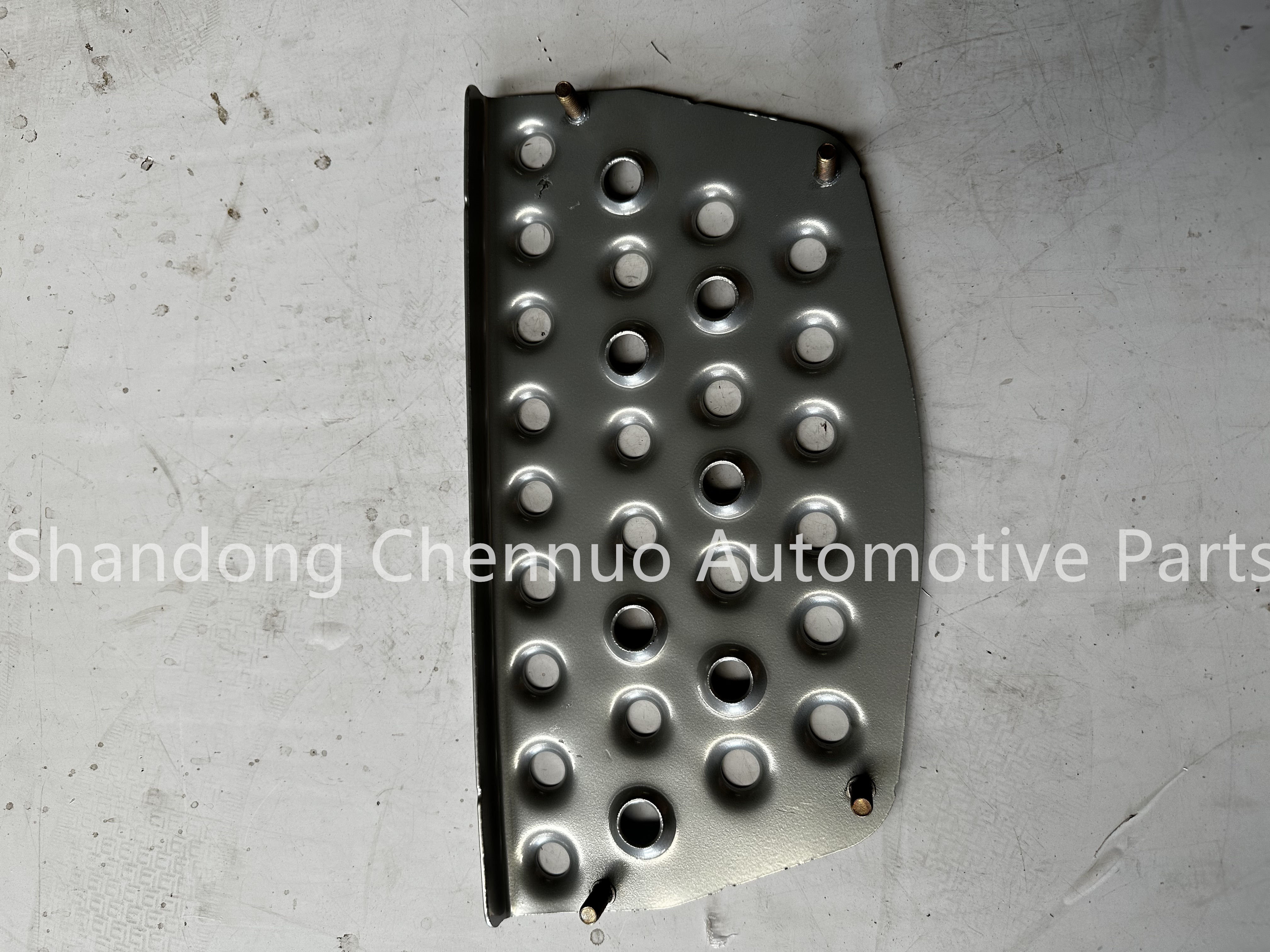 Anti Slip Pedal For Getting On The Car 810W61510-5187 Truck Components