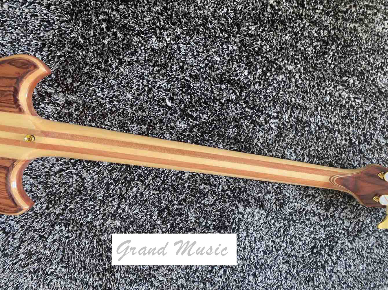 Custom 4 Strings Neck Through Body Alembic Style Bass Guitar