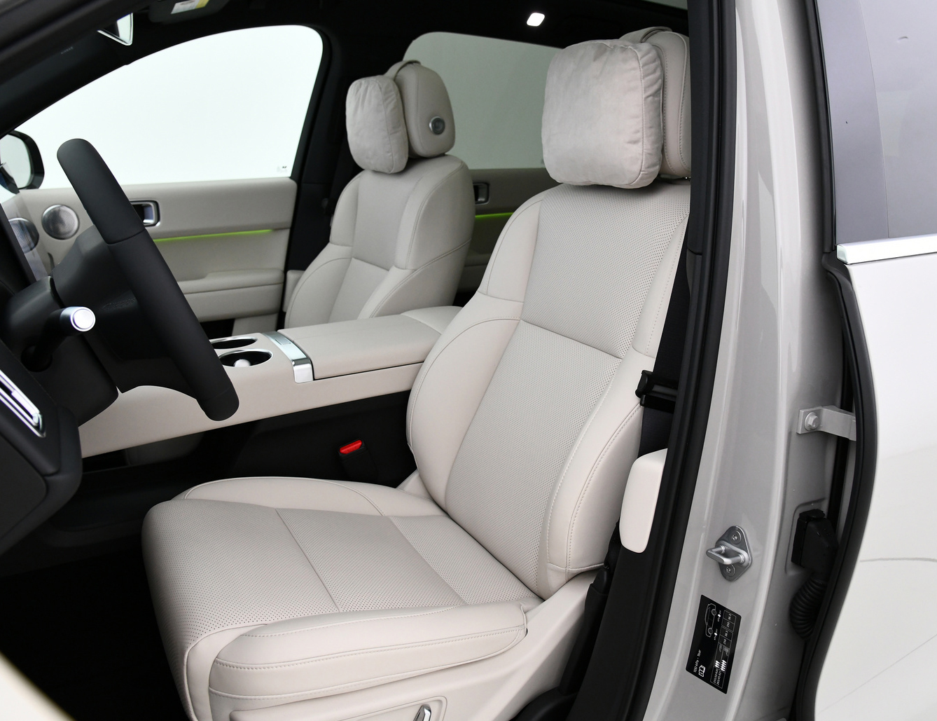 Extended-Range Electric Vehicle Lixiang L6 Pro with Electric Driver's Seat Adjustment and AD Max Cruise Control Perfect