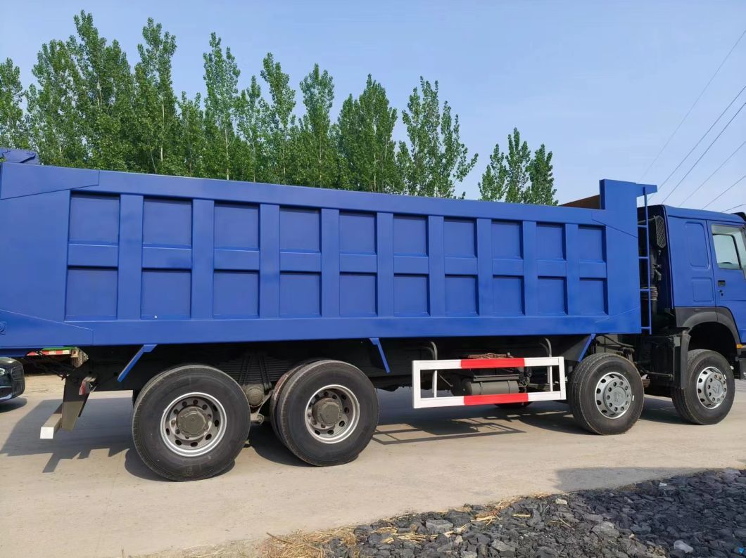 8X4 HOWO Tipper Dark Blue Euro3 Sands Transport Heavy Duty Dump Truck for Urban Construction