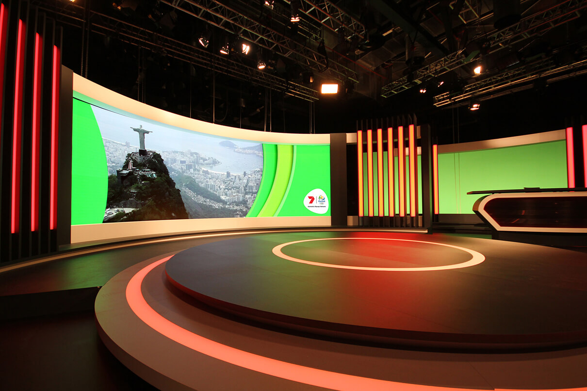 RGB Lightweight Flexible Video Wall , Multifunctional Curve LED Screen