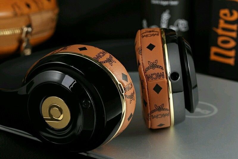 Beats by Dr.Dre MCM SPECIAL EDITION Wireless 2.0 Beats Studio 2.0 Bluetooth Headsets