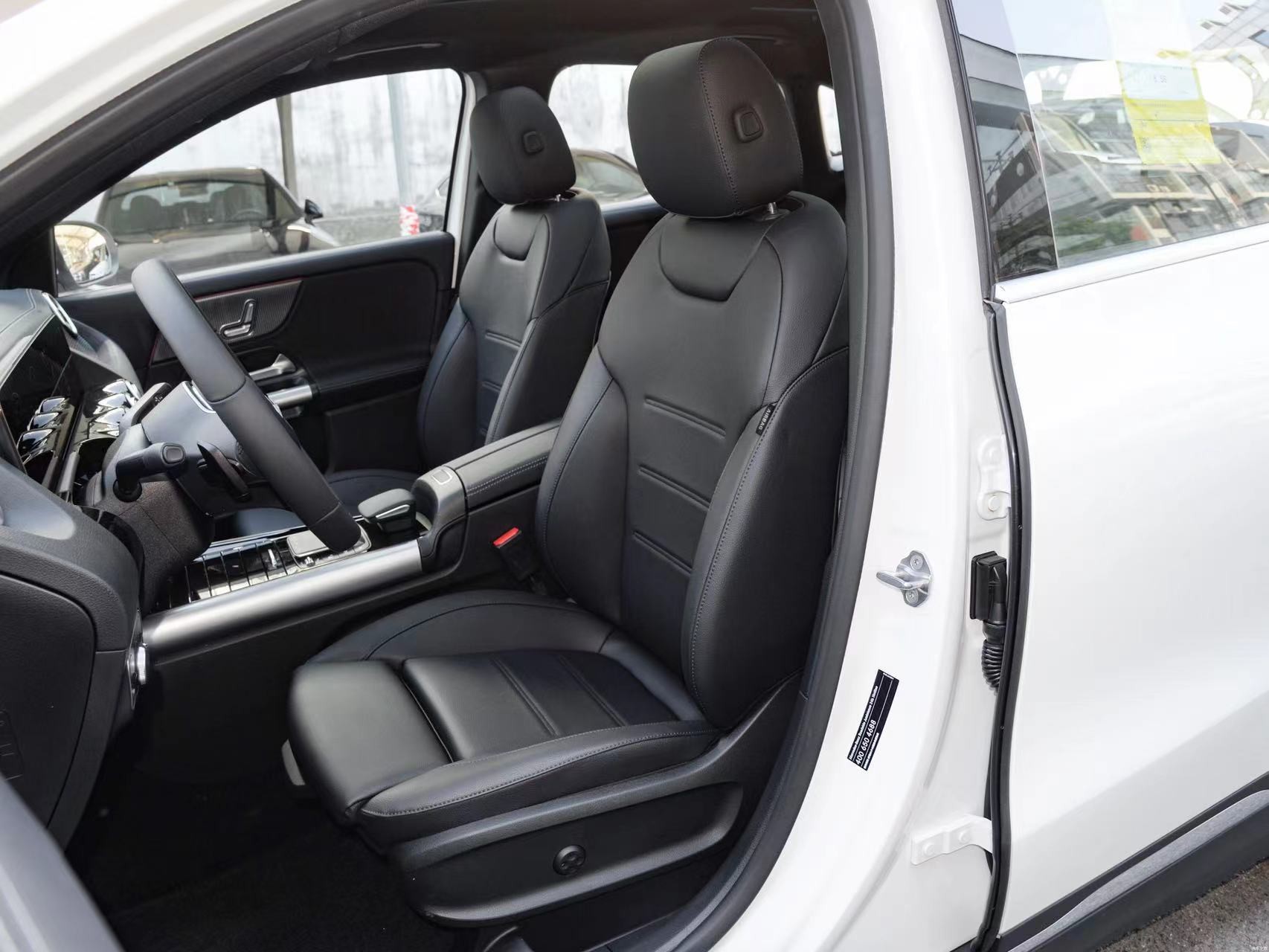 Mercedes-Benz 2023 GLA 220 4MATIC Version Compact SUV Luxury New