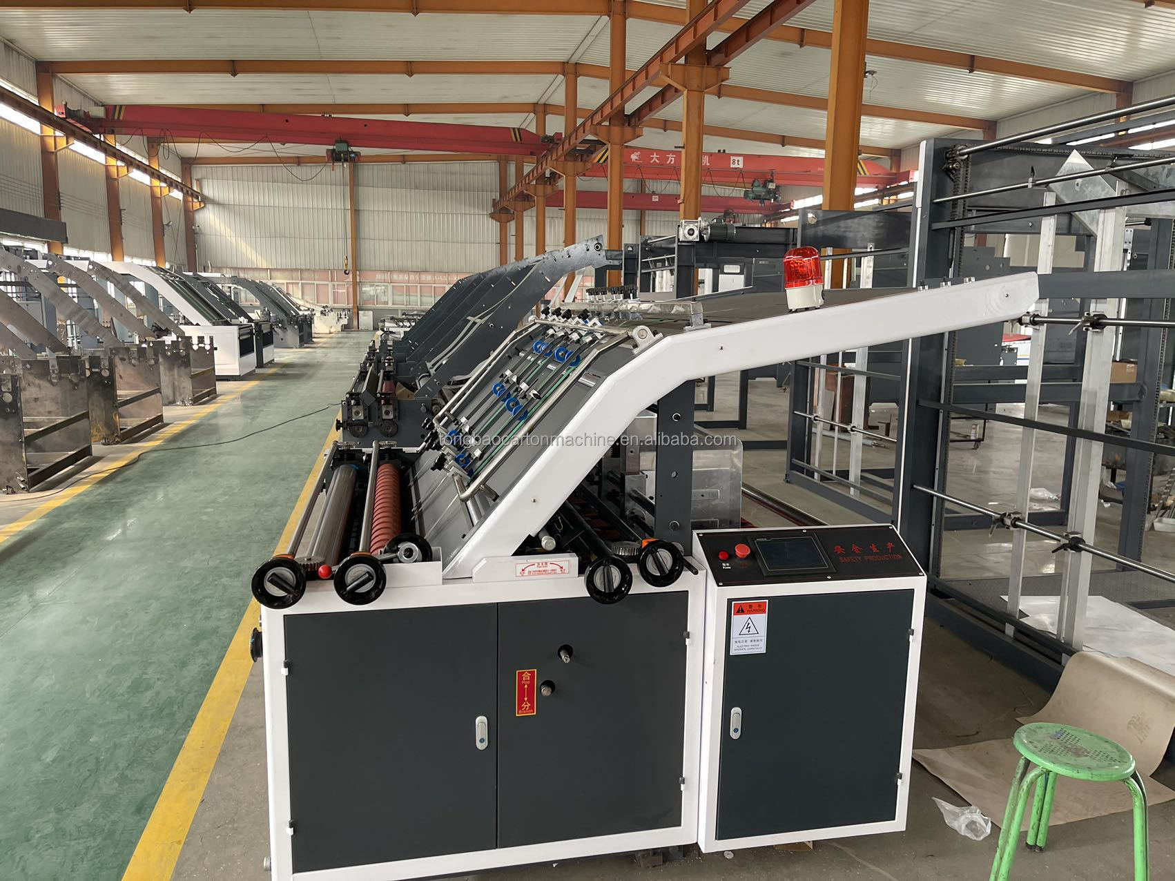 Plastic Packaging Material 1300 Full Automatic Flute Laminator Machine for Corrugated Box Lamination Equipment