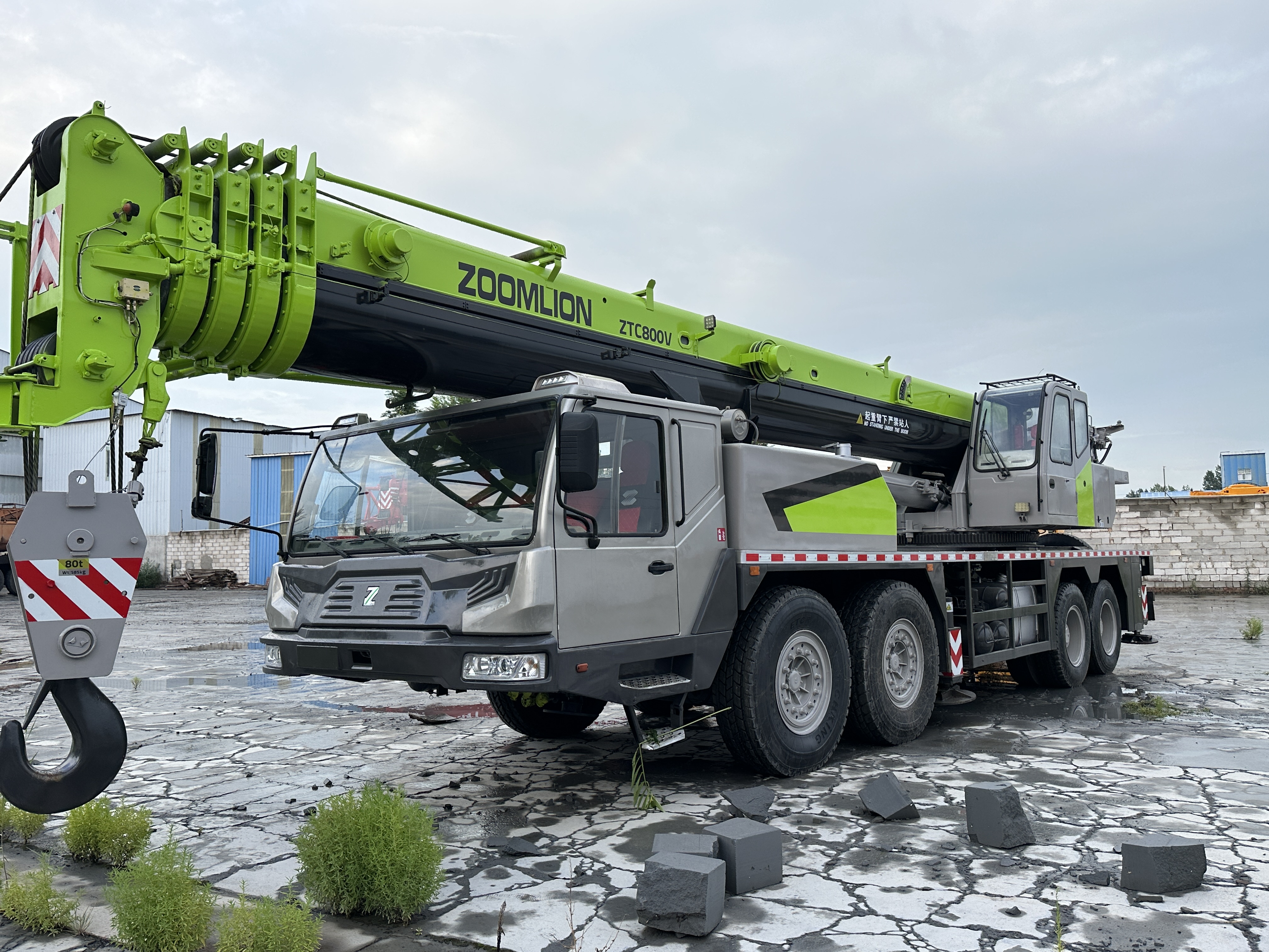 80 Ton Used Truck Crane with Telescopic Straight Boom from Zoomlion in India
