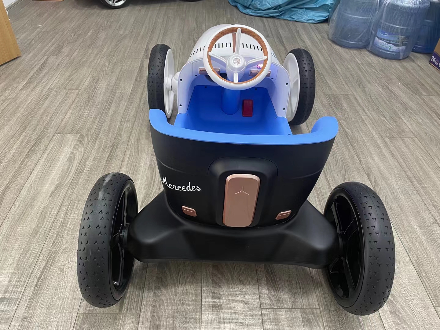 121*72.5*59CM Children's 12V Electric Ride On Car with 2.4G Remote Control from Authorized