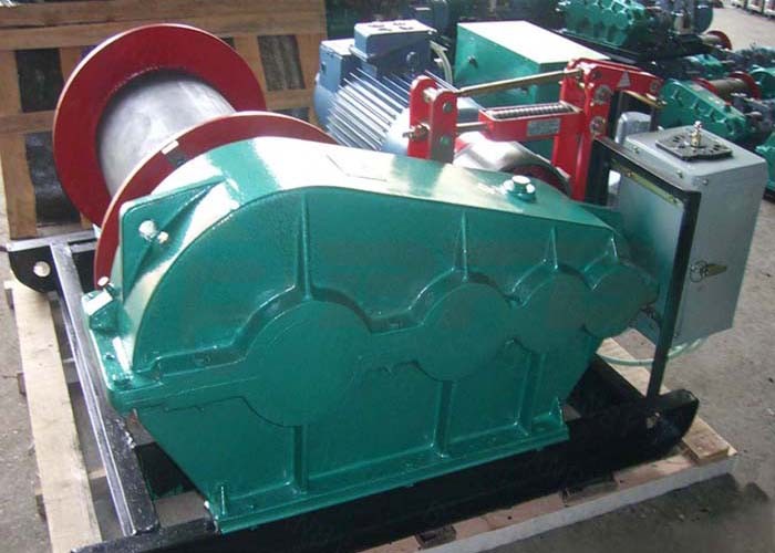 Towed Electric Wire Rope Winch , Construction Pulling Remote Control Winch