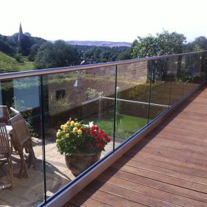 Wholesale Floor Mount Frameless Glass Balustrade System Stainless Steel 304 / 316 from china suppliers