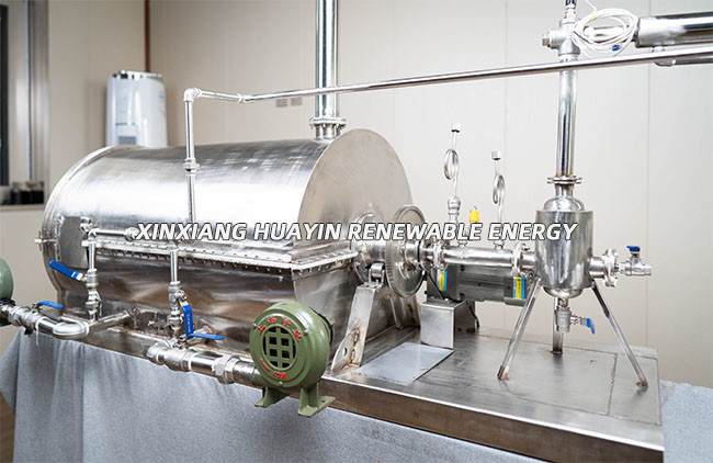 Batch type Small Pyrolysis Machine Q345R Converting Plastic To Diesel