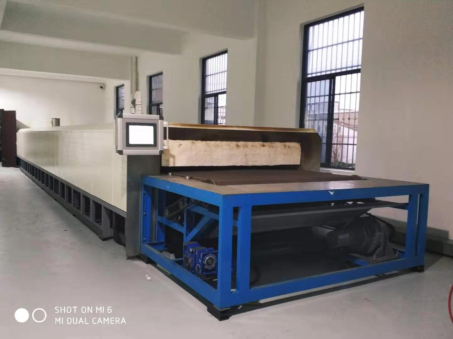 Mesh Belt Furnace High Temperature Automatic Temperature Control For Continuous Heat Treatment