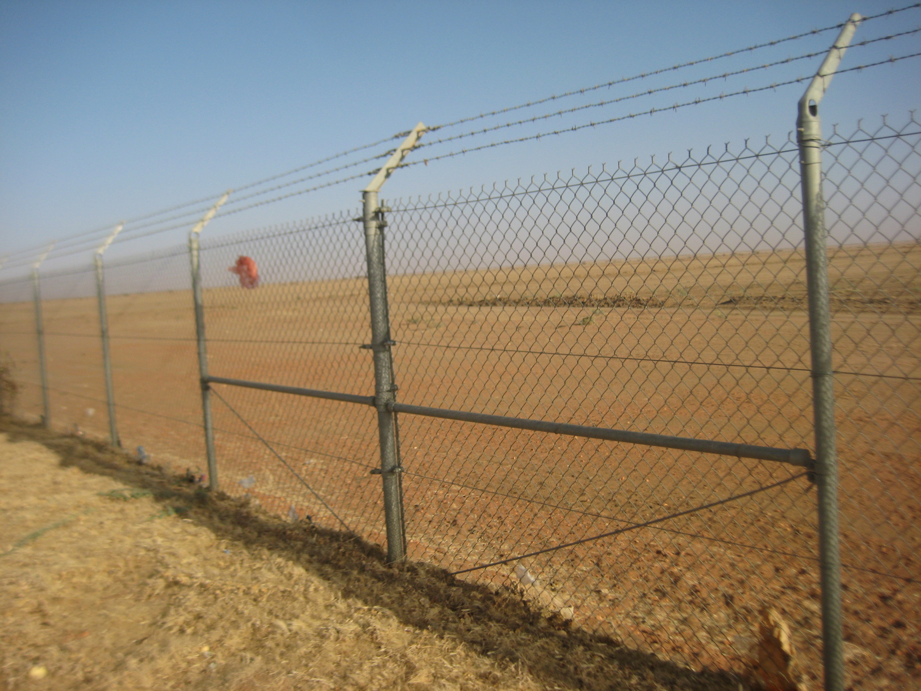 Chain Mesh & Security fencing/ Chain Mesh & Cyclone fencing for sale