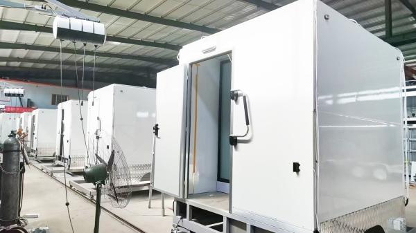Affordable Roadwo High-quality Bathroom Mobile Toilet Trailer For Beach Wedding