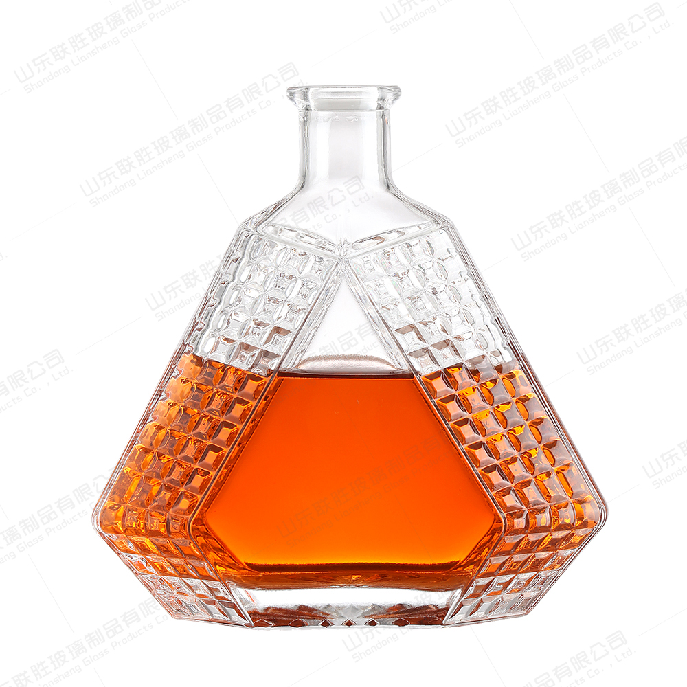Customized Logo Acceptable Triangle Glass Gin Rum Wine Bottle with Honeycomb Pattern