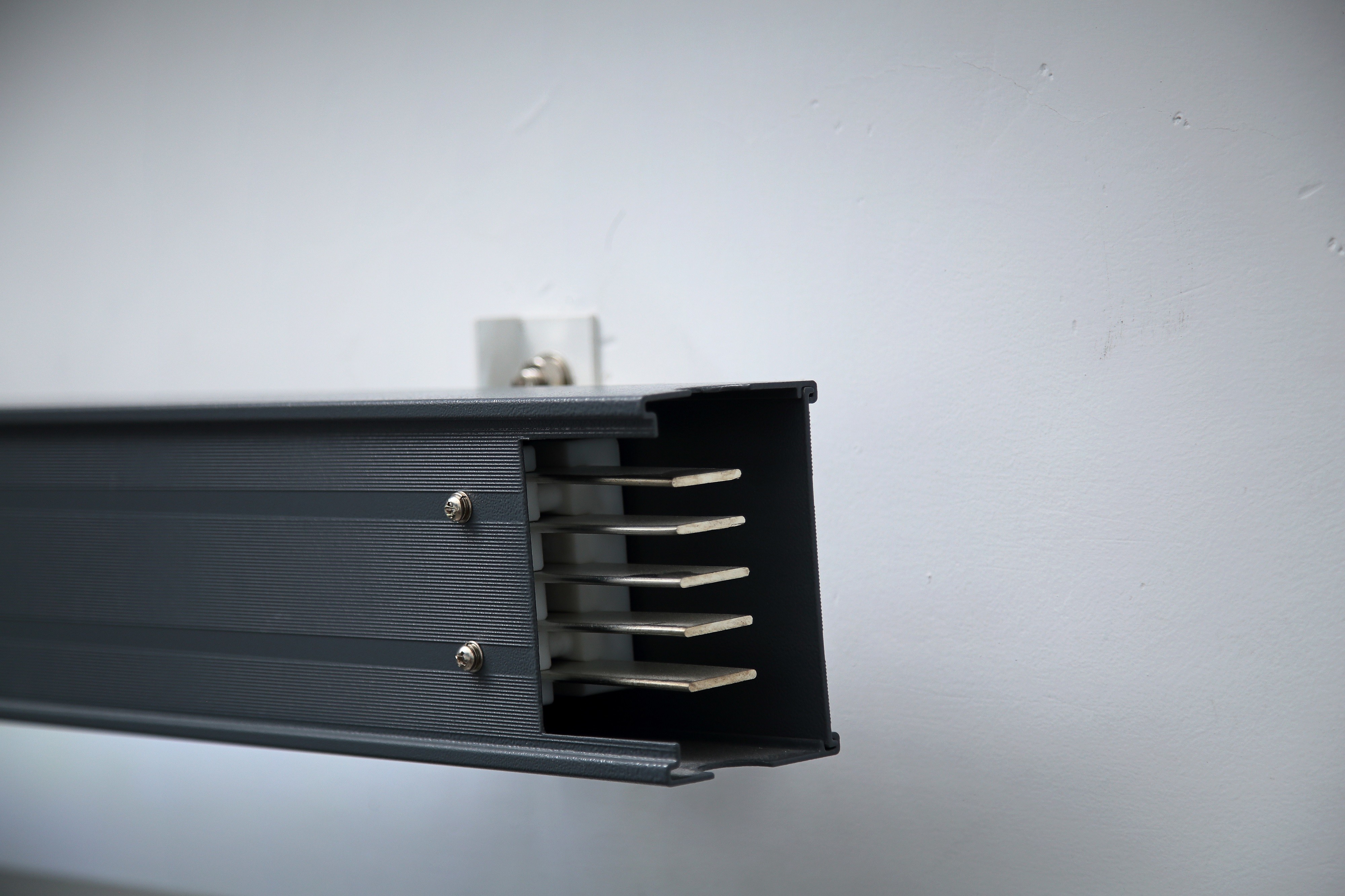 GB/T7251.1 IP42 Cu AI LB 690V 400A Low Power Busway