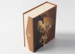 Magnetic Closure Printed Packaging Boxes Art Paper WIth Giltter Glossy