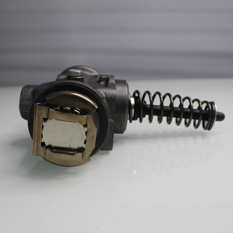 Heavy Truck Parts Brake Wheel Cylinder with ISUZU Car Fitment and Steel Construction