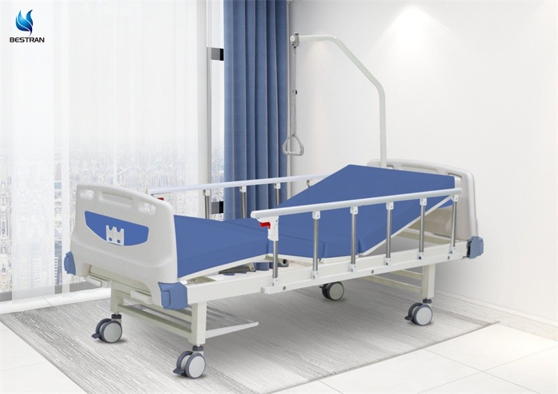 Two Function Manual Hospital Bed With Wheels Money Pole Trapeze Bar Shoes Shelf 2 Cranks