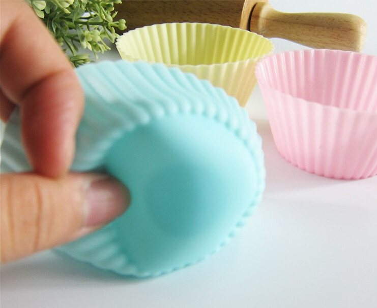 Home Made DIY Silicone Cupcake Molds Round Reusable For Muffin Baking