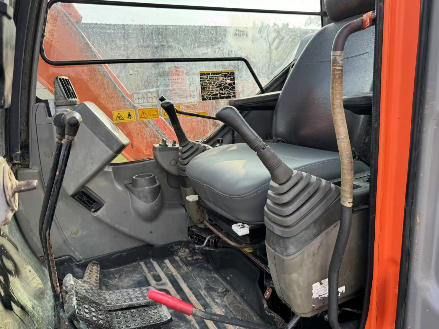 Original Brand Used Hitachi zx60 Excavator 6 T Mini Backhoe Earth Moving Machine